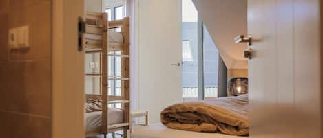 10 slaapkamers, wifi, beddengoed