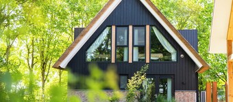 Luxury farm villa for 12 people with spa, swimming pool, sauna, whirlpool, and wheelchair-friendly facilities for ultimate relaxation.