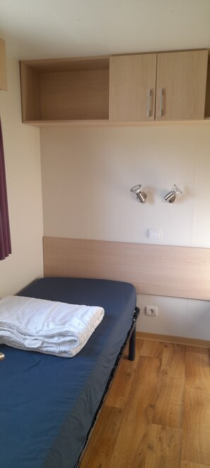 Room - Vrbo Property (Ramonchamp)