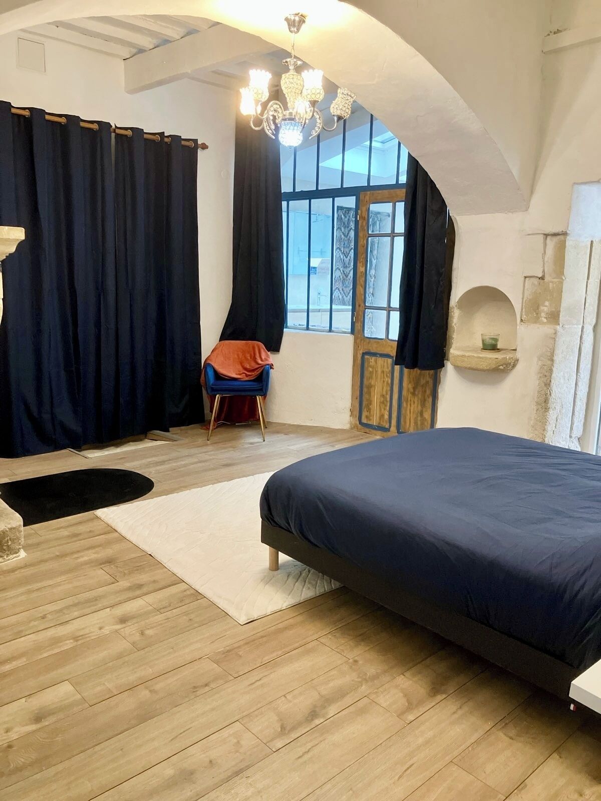 Iron/ironing board, travel cot, free WiFi, bed sheets