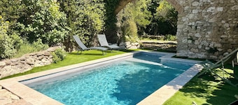 Le jardin de Grignan Oasis of relaxation in the heart of Drôme provençale