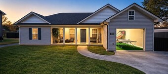 Luxury Knoxville Family Retreat Near UT!