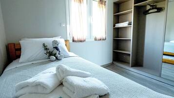 Two Bedroom Apartment with Sea view | In-room safe, soundproofing, free WiFi