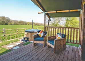 Terrace/patio - 2 bedroom accommodation in Alresford (Alresford)