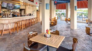 Bar (on property) - Island Comfort: 2BR at Wyndham Kona Coast Resort (Kailua-Kona)