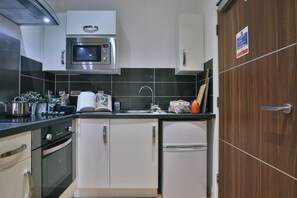 Studio, Non Smoking | Private kitchen - Student Only 136 New Walk (Leicester)