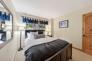 3 slaapkamers, een bureau, gratis wifi, beddengoed