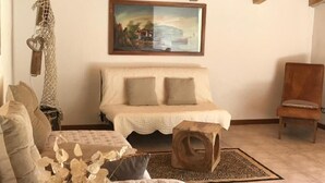Familieleilighet, balkong, fjellutsikt | Oppholdsområde
