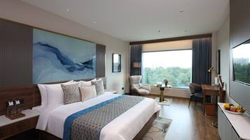 Superior Double or Twin Room, Lake View | Desk, free WiFi