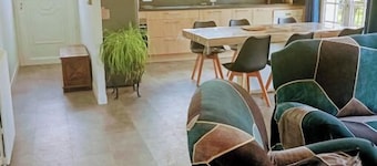 Charming house with swimming pool in the heart of Périgord Noir (LE BUGUE 24260)