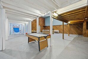 Games room - Eastern Inn Scenic Ridge Retreat (Conway)