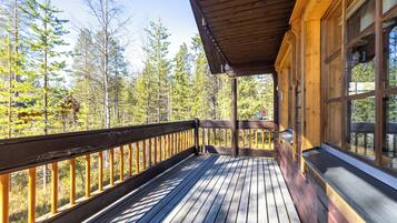 Cabin, 2 Bedrooms, Slope side | Terrace/patio