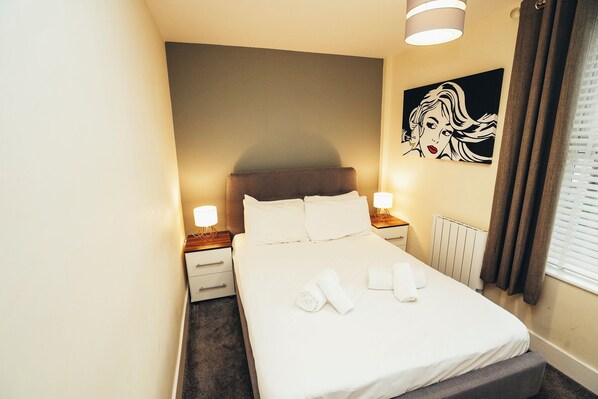 Deluxe Apartment, 2 Bedrooms | Iron/ironing board, free WiFi, bed sheets