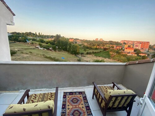 Closest House to Airport