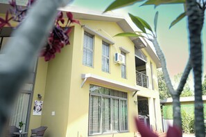 Exterior - Rare Aura Villa - Luxury Private Pool Getaway Near Bangalore (Bengaluru)