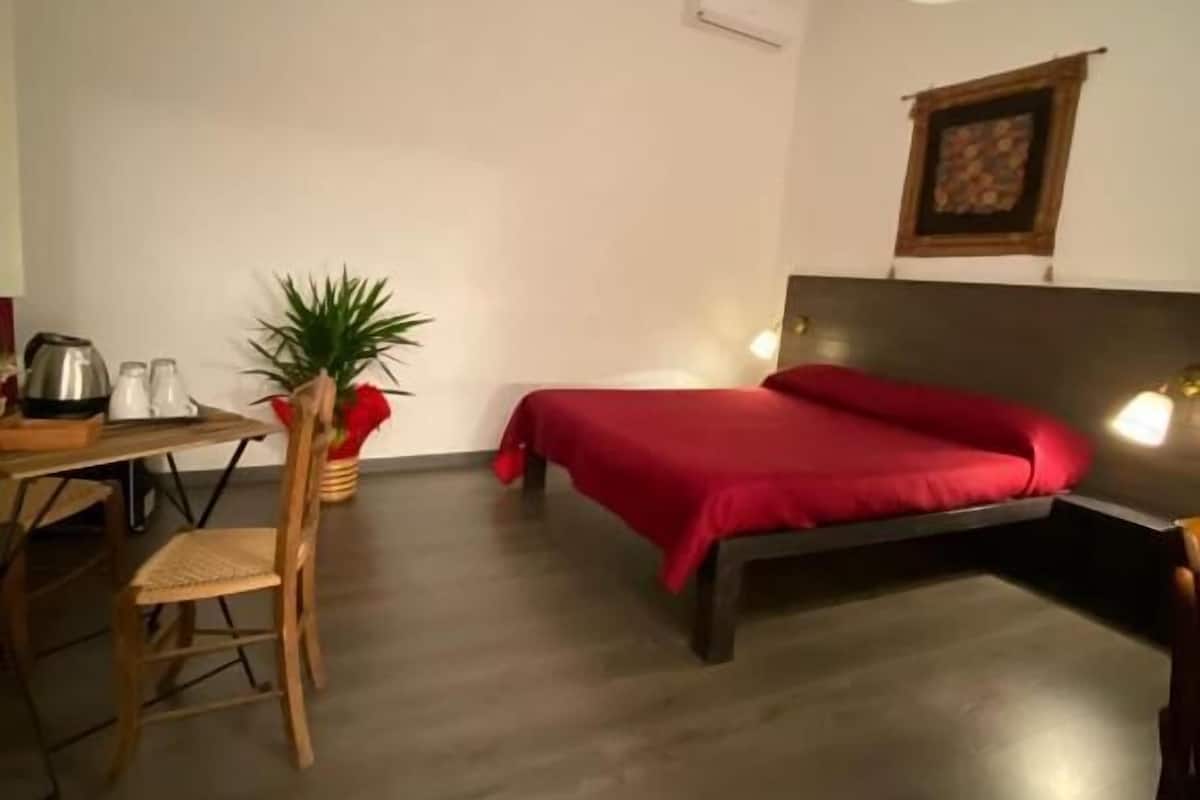 Superior Double Room, Balcony, City View | Soundproofing, free WiFi