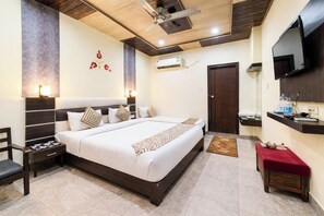 Deluxe Double Room, Air conditioning | Hypo-allergenic bedding, desk, soundproofing, free WiFi - Hotel Green Gwalior (Gwalior)