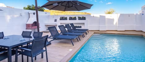 Family Townhome, 4 Bedrooms, Balcony (Dar Sara Holiday Gozitan Home) | BBQ/picnic area