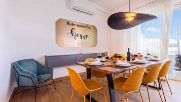 Family Townhome, 4 Bedrooms, Balcony (Dar Sara Holiday Gozitan Home) | Dining