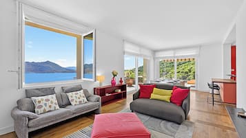 Villa familiar, 4 habitaciones, frigorífico y microondas (Villa Alessia,Stresa Lake Maggiore) | Zona de estar