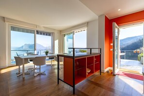 Villa Familiale, plusieurs chambres, réfrigérateur et four à micro-ondes (Villa Alessia Stresa) | Restauration