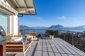 Vila Keluarga, beberapa kamar, lemari es & microwave, tepi gunung (Villa Alessia,Lake Maggiore View) | Halaman properti