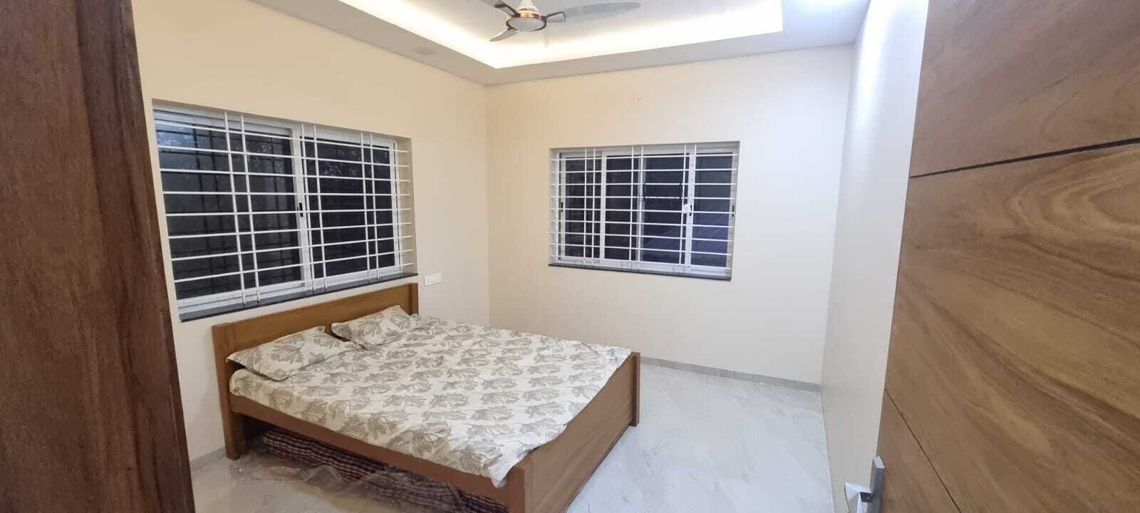 Rollaway beds, free WiFi, bed sheets