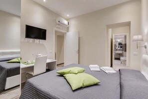 Room - Vrbo Property (Roma)