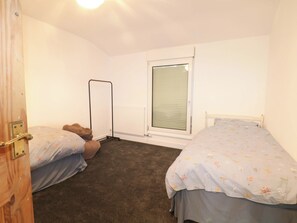 3 bedrooms, individually decorated, individually furnished, free WiFi - Woodside (Battle)