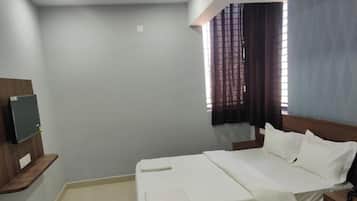 Deluxe Double Room | Desk, free WiFi