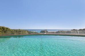 Pool - Apartment 'Sa Calma I Bajos D' with Sea View, Wi-Fi and Air Conditioning (Begur)