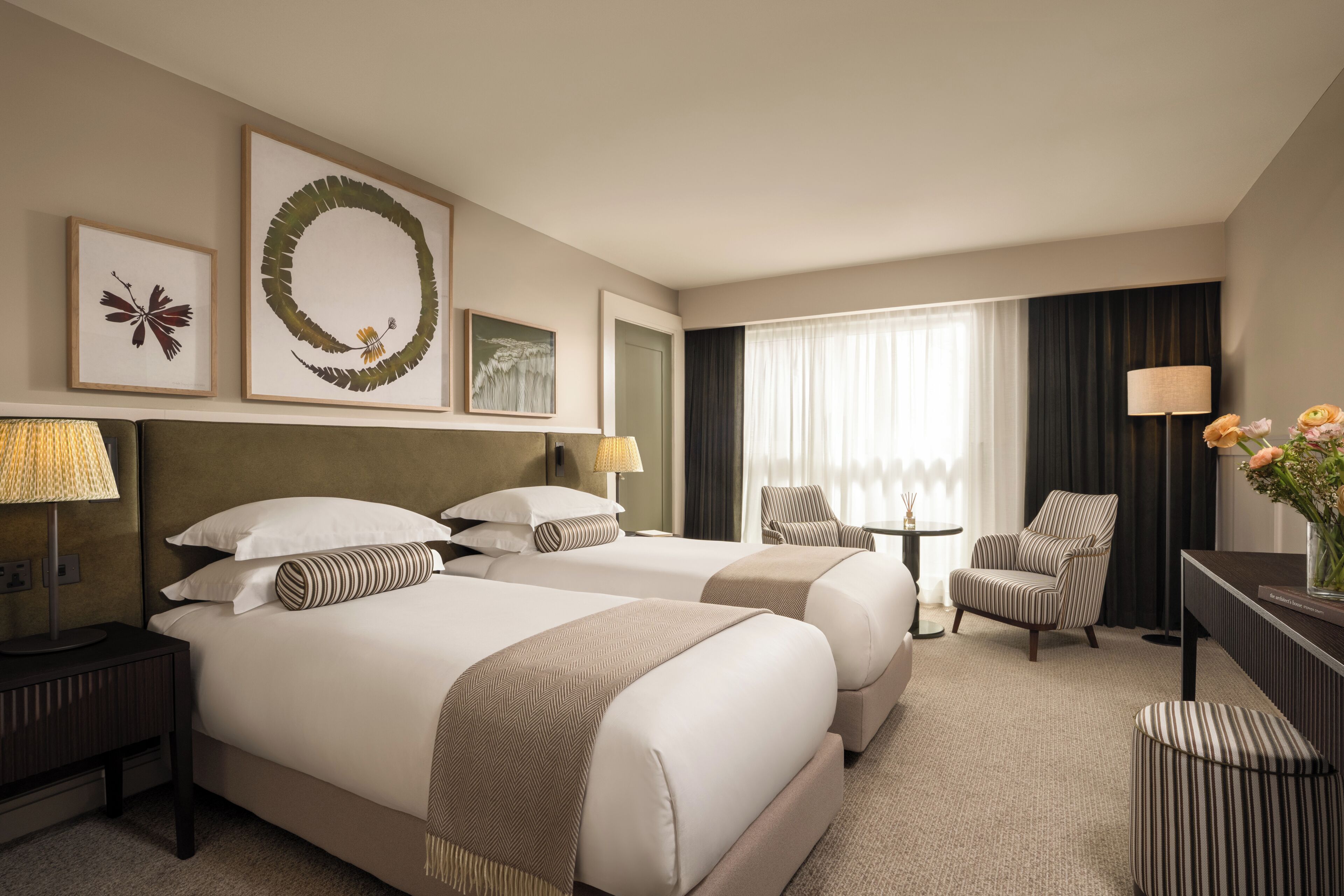 Deluxe Double or Twin Room | In-room safe, desk, laptop workspace, iron/ironing board