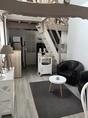 Interior - Gîte “Le Bois Flotté” in the Heart of Nature with Wi-Fi (Boismont)