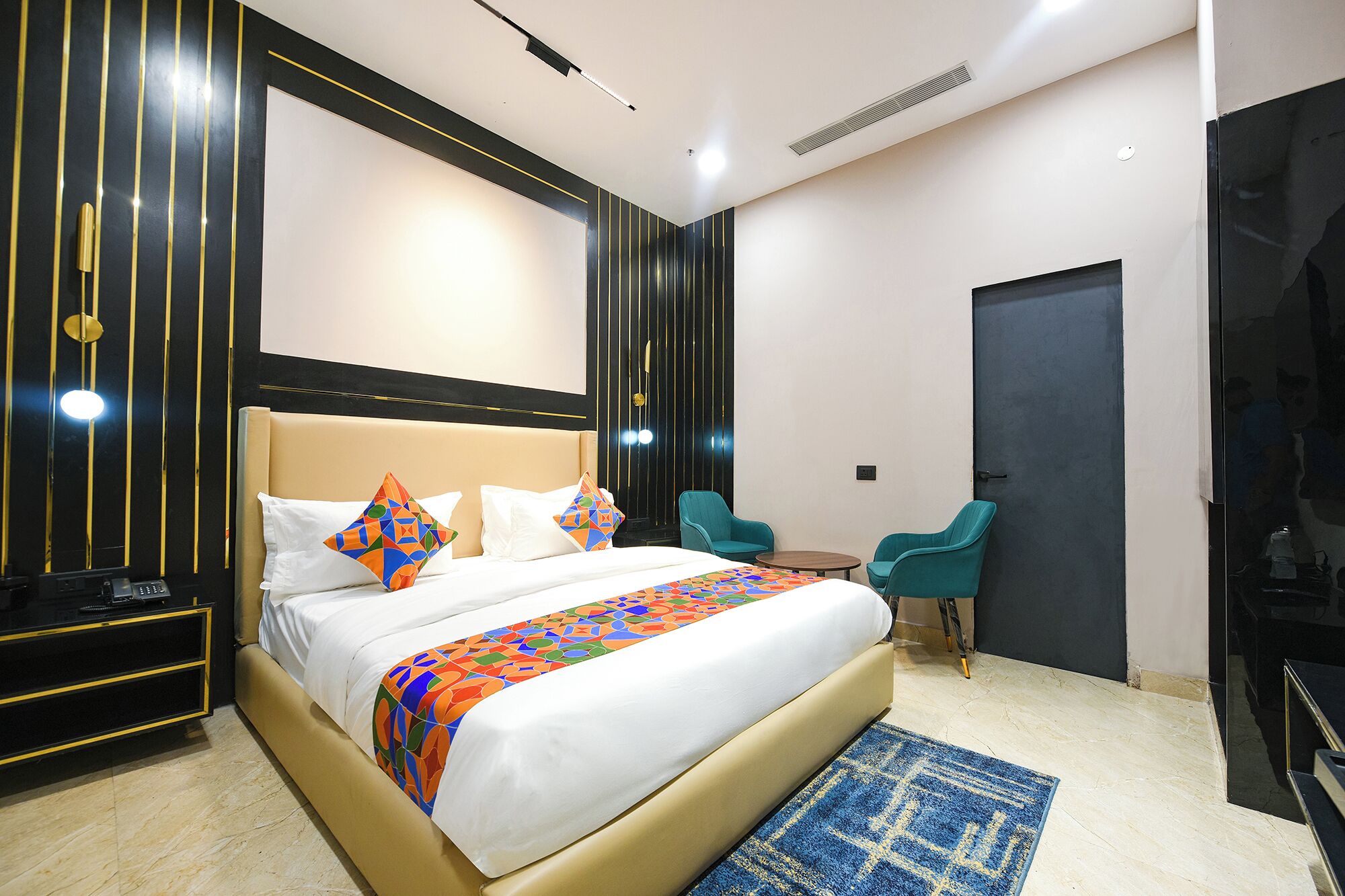 Deluxe Room | Egyptian cotton sheets, premium bedding, in-room safe, free WiFi