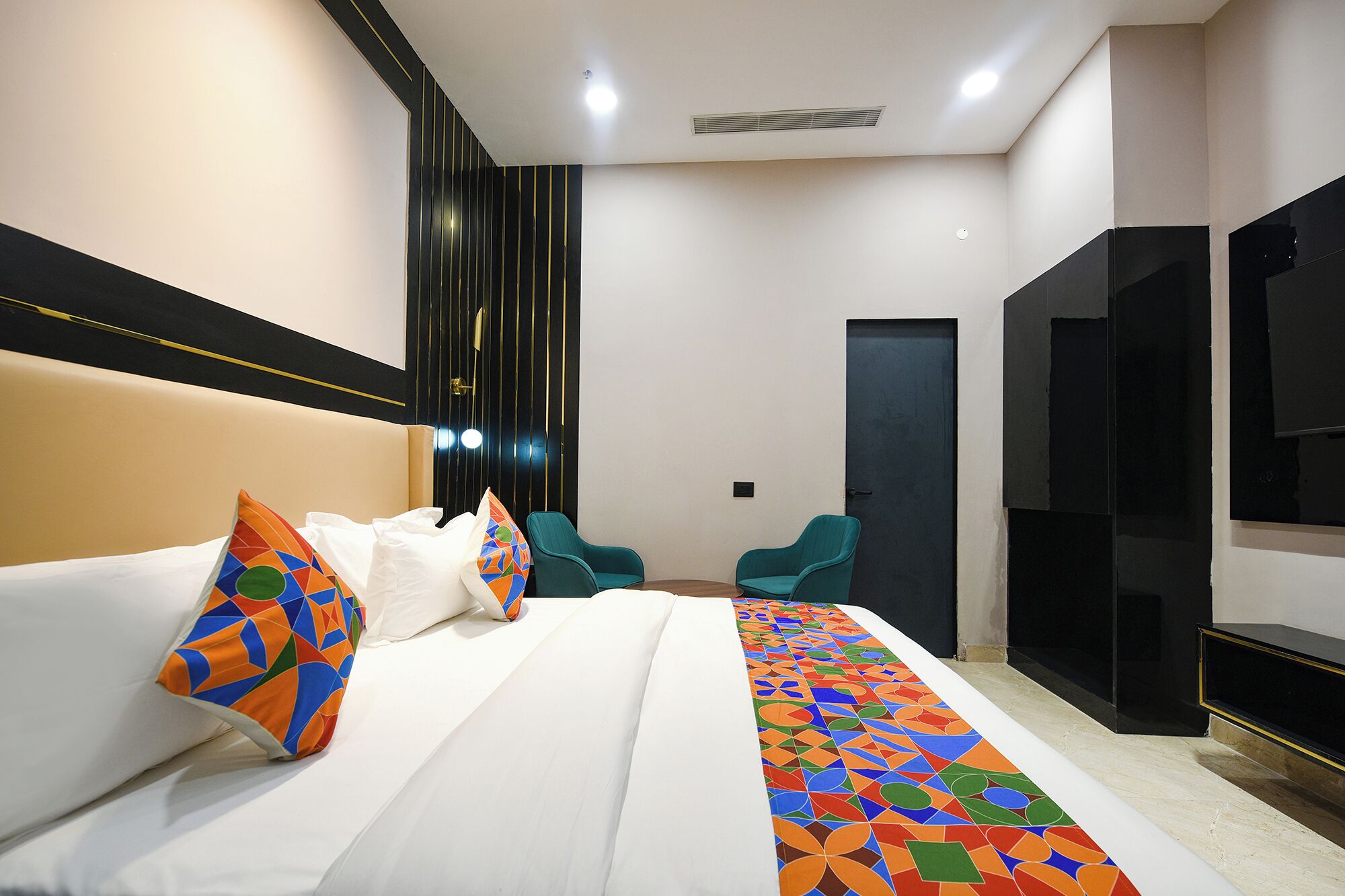 Deluxe Room | Egyptian cotton sheets, premium bedding, in-room safe, free WiFi