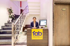 Reception - Fabhotel Royal Residency (Kanpur)