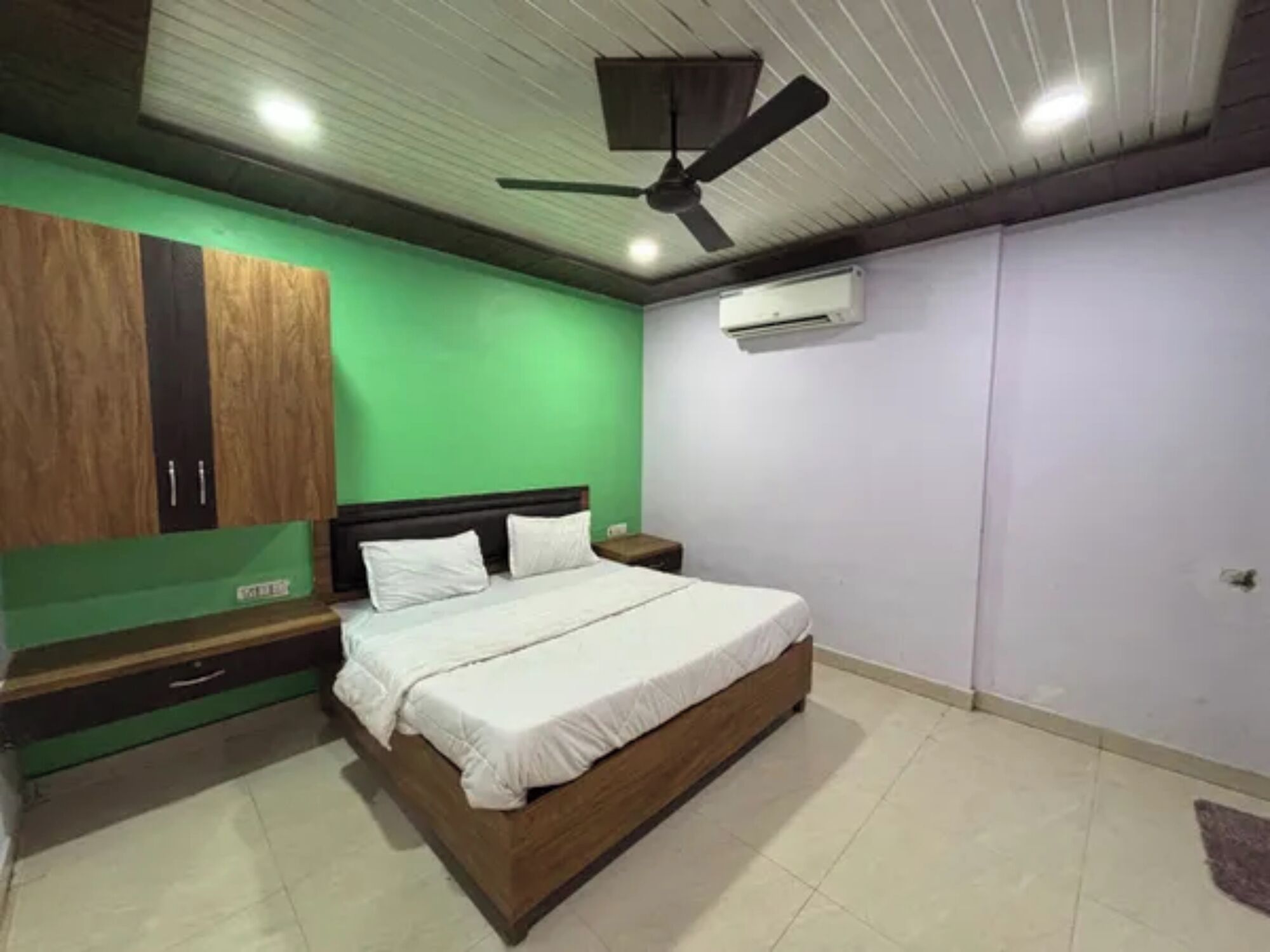 Deluxe Room | Egyptian cotton sheets, premium bedding, in-room safe, free WiFi