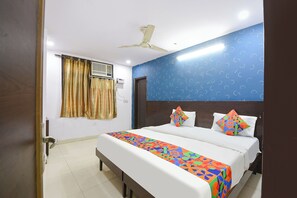 Premium Room | Egyptian cotton sheets, premium bedding, in-room safe, free WiFi - Fabhotel Legend Stay (New Delhi)