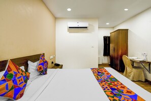Egyptian cotton sheets, premium bedding, in-room safe, free WiFi - Fabhotel Melody Mings (Hyderabad)