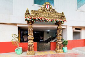 Property entrance - Fabhotel Melody Mings (Hyderabad)