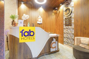 Reception - Fabhotel Grant Heights (Bhubaneshwar)