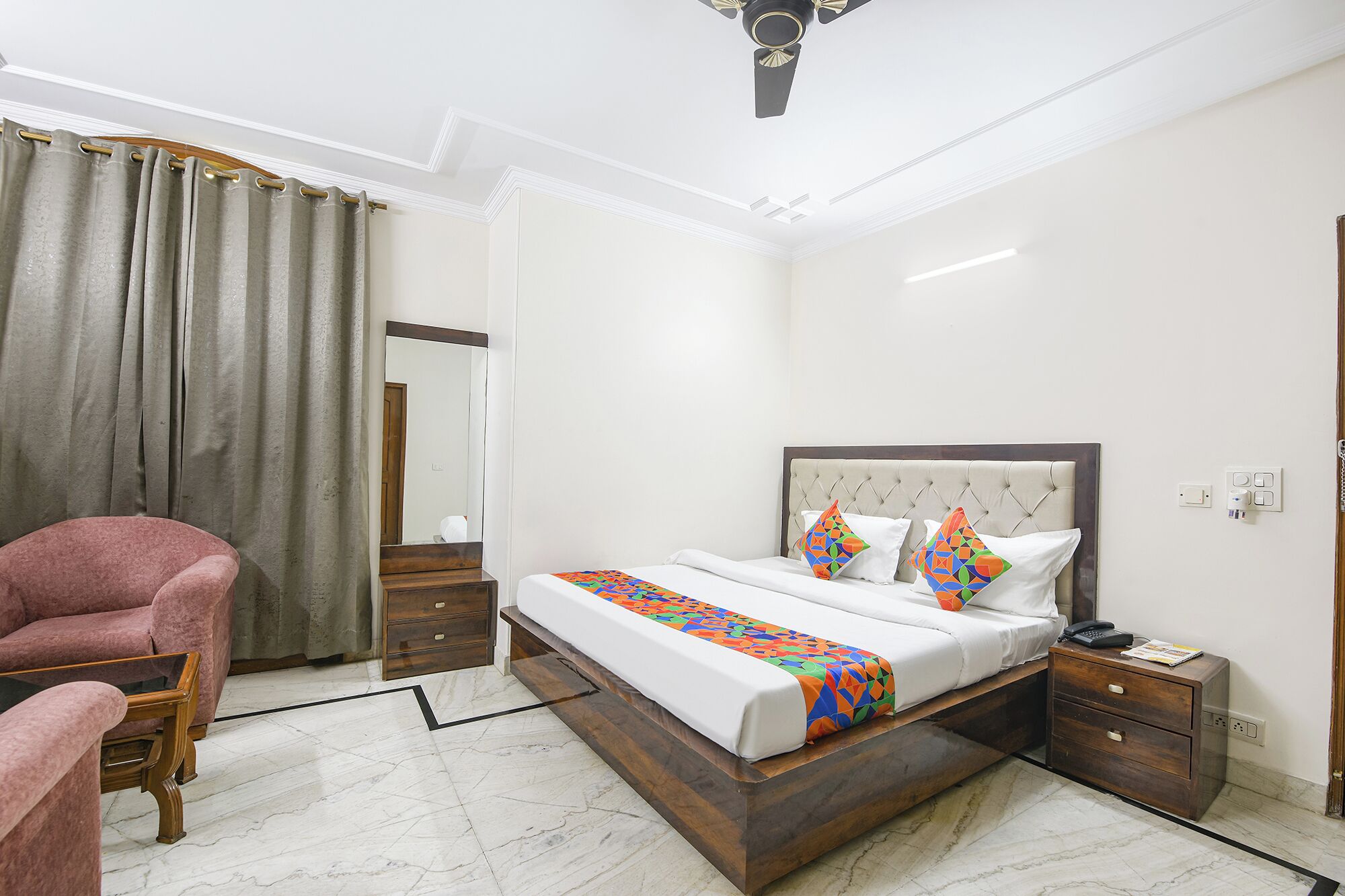 Egyptian cotton sheets, premium bedding, in-room safe, free WiFi