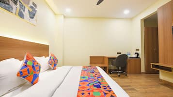 Egyptian cotton sheets, premium bedding, in-room safe, free WiFi