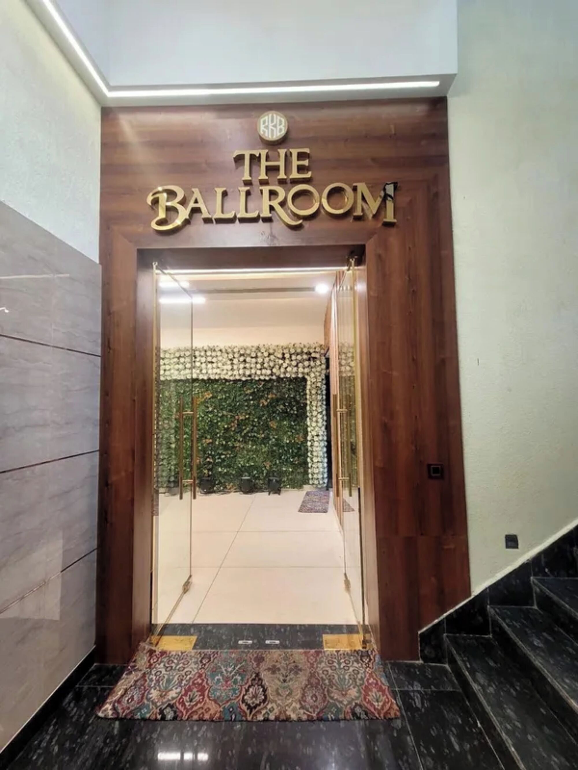 Banquet hall