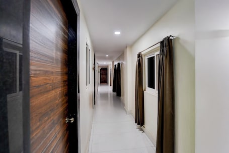 Lobby. Fabhotel Sri Narmada Grand