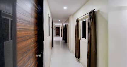 Fabhotel Sri Narmada Grand