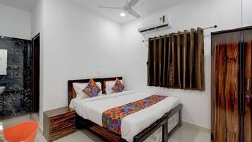 Deluxe Room | Egyptian cotton sheets, premium bedding, in-room safe, free WiFi