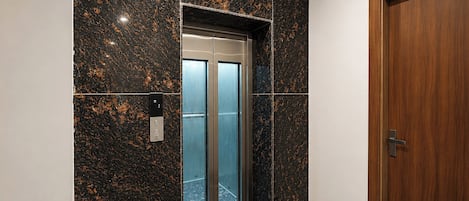 Elevator