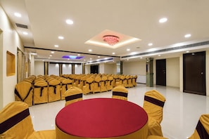 Banquet hall - Fabhotel Prime The City Park (Hyderabad)