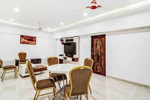 FabHotel Vaishnavi Grand - Near Secunderabad Railway Station